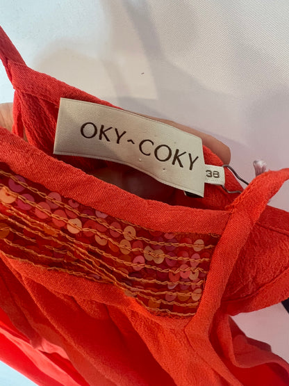 OKY COKY. Top rojo detalle lentejuelas T.38