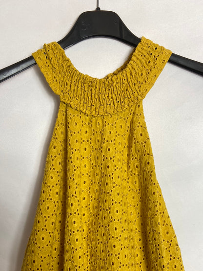 ZARA. Vestido amarillo troquelado T.S