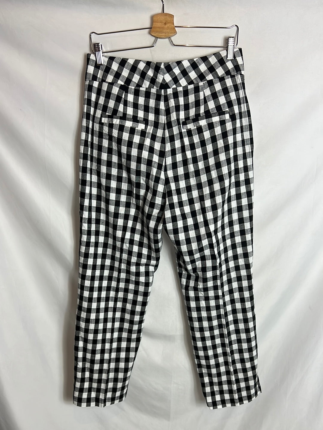 SFERA. Pantalones cuadros vichy textura.T 42