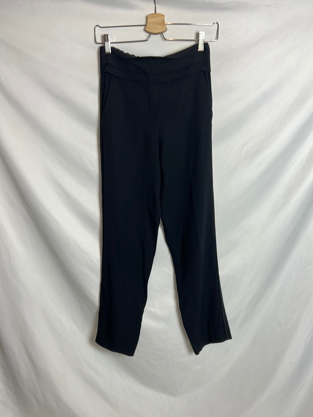 VANESSABRUNO. Pantalones negros fluidos. T 38