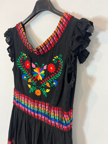 HUICHOLITA. Vestido negro detalles colores T.xs