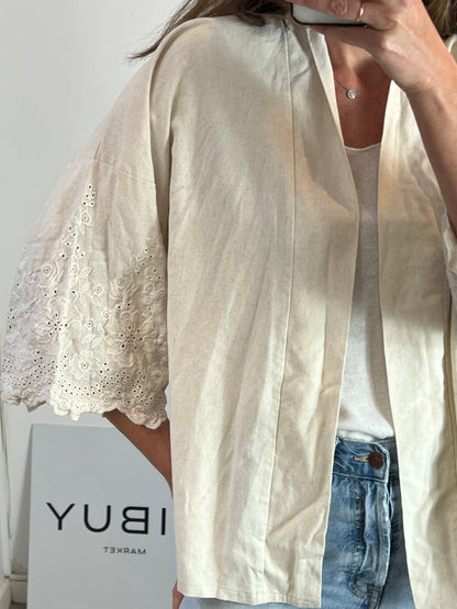 SENSE. Kimono beige detalles troquelado  Tu(s/m)