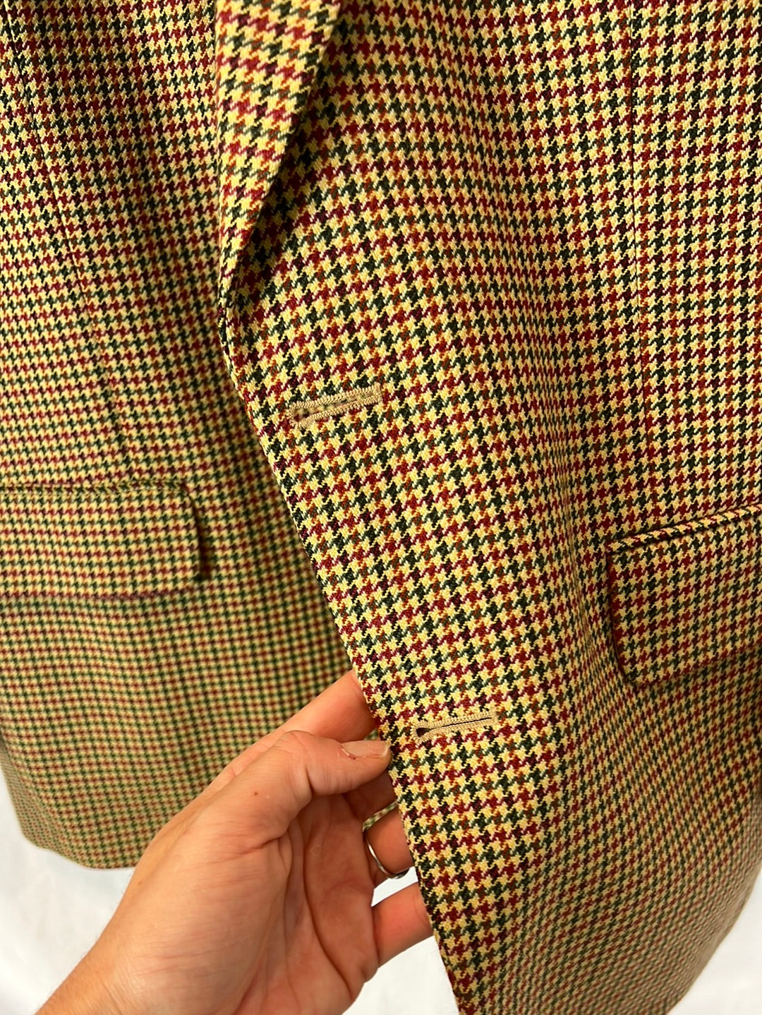 YVES SAINT LAUREN. Blazer camel pata de gallo T.52(vintage)