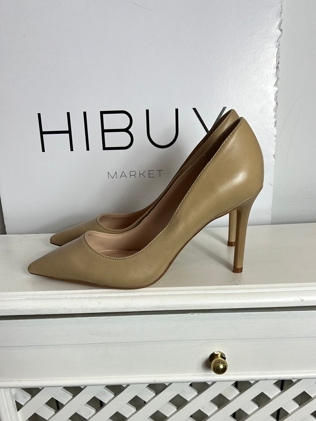 MANGO. Stiletto beige. T 39