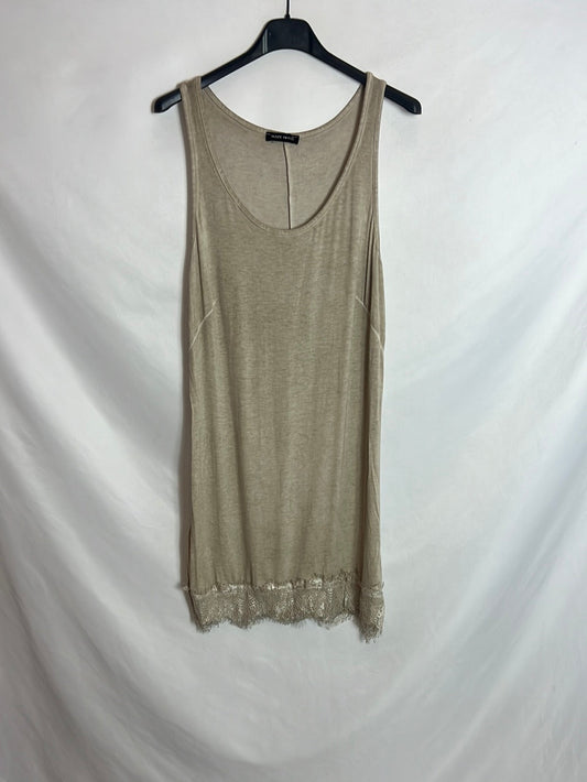 OTRAS. Vestido corto beige detalle encaje. T S