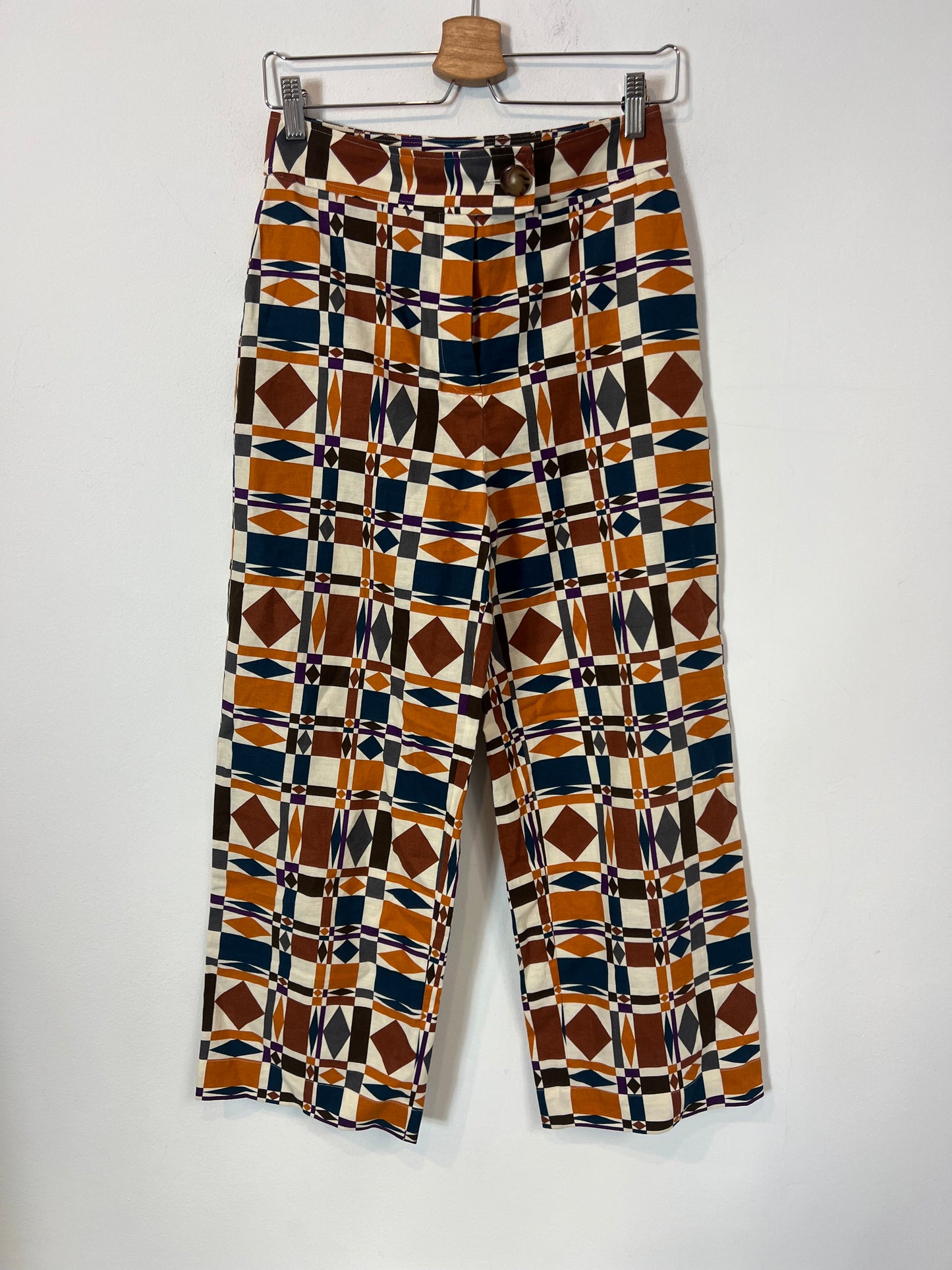 SEZANE. Pantalón culotte geométrico T36