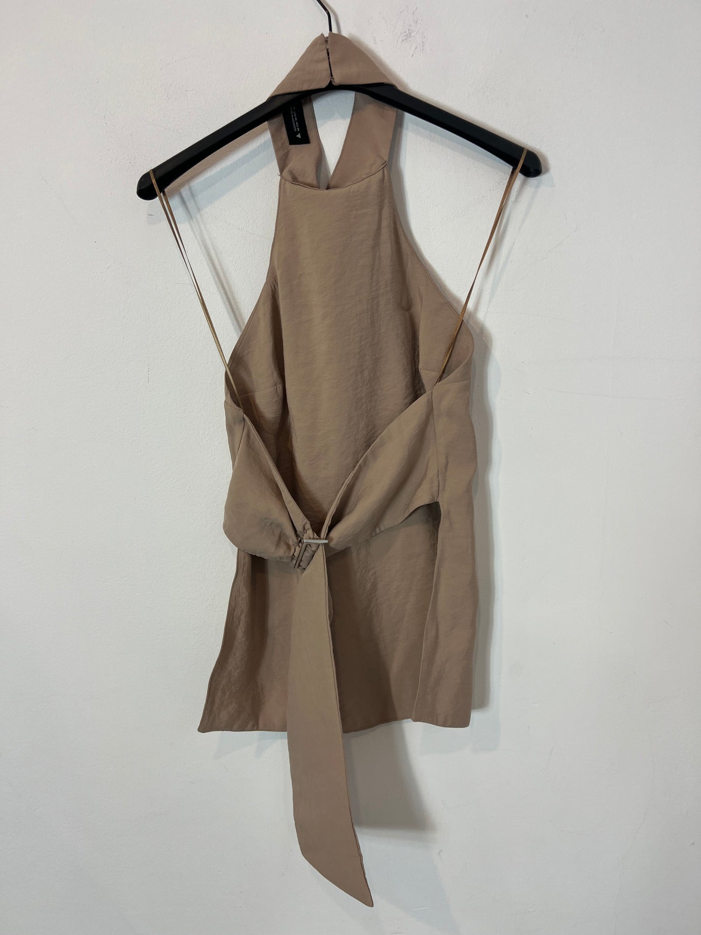 ZARA. Top beige espalda al aire T.xs