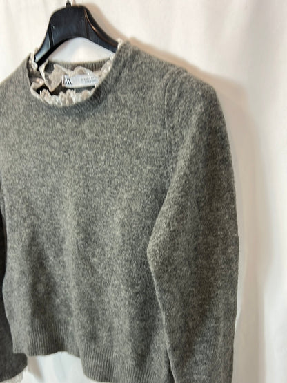 ZARA. Jersey gris detalle cuello  T.s