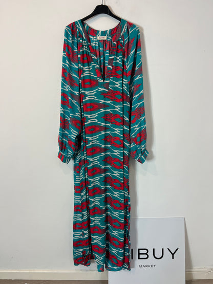 BUGANVILIA. Vestido verde estampado rojo sedaT.3xl