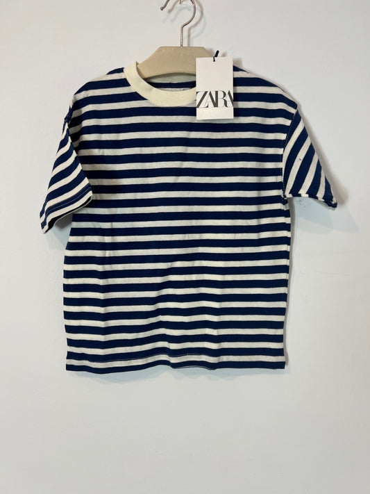 ZARA. Camiseta azul rayas. T 6 años