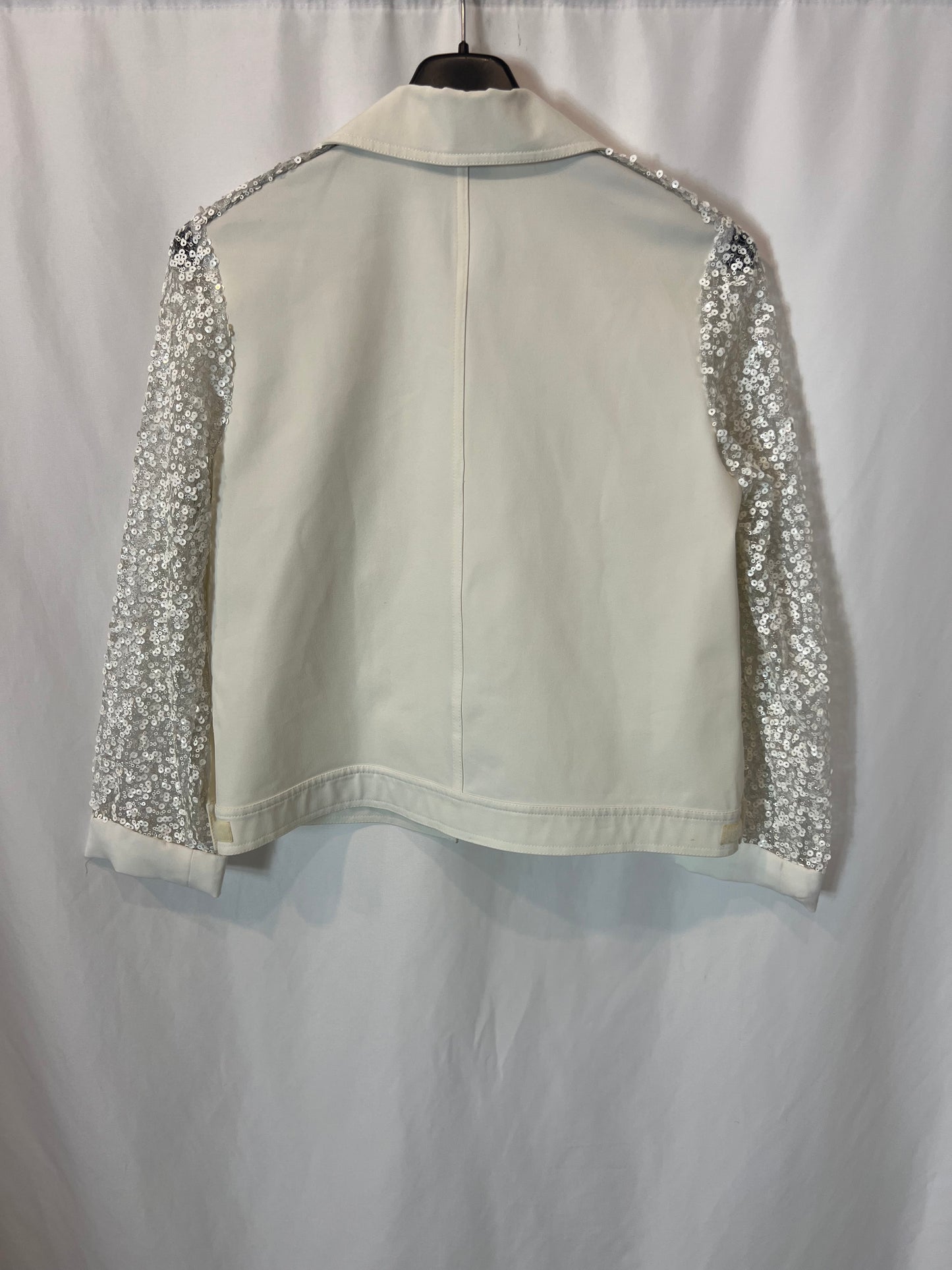 YVES SAIN LAURENT. Chaqueta blanca detalle mangas. T S