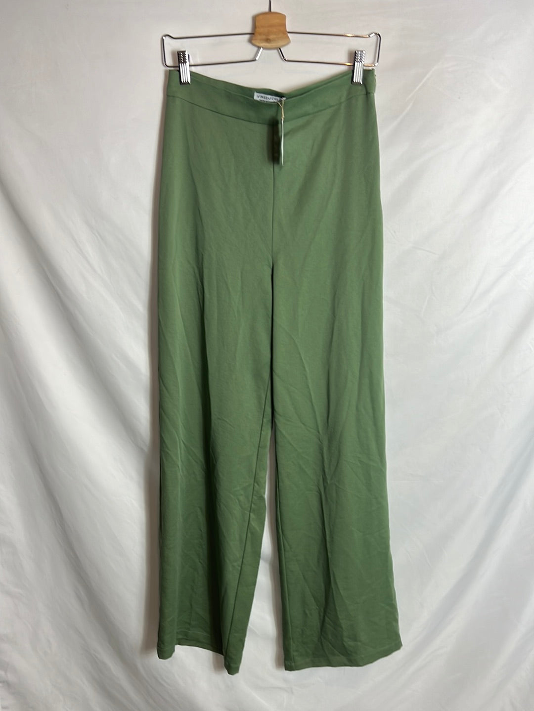 ATREZATÜRE. Pantalón petro verde