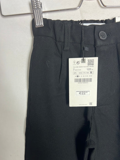 ZARA. Pantalón felpa negro estilo chino. T 7 años