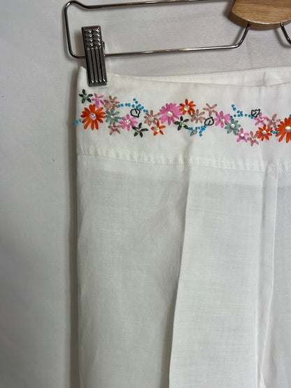 NAF NAF. Pantalón Lino blanco detalle cintura. T 36