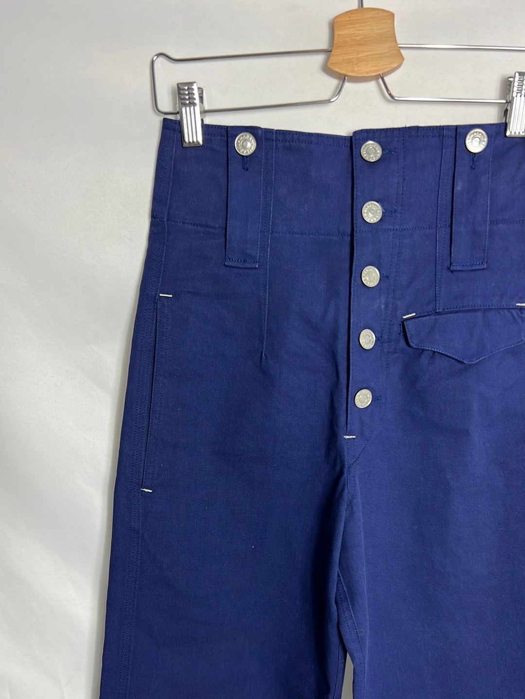 ISABEL MARANT. Pantalón azul denim recto abotonado T 34