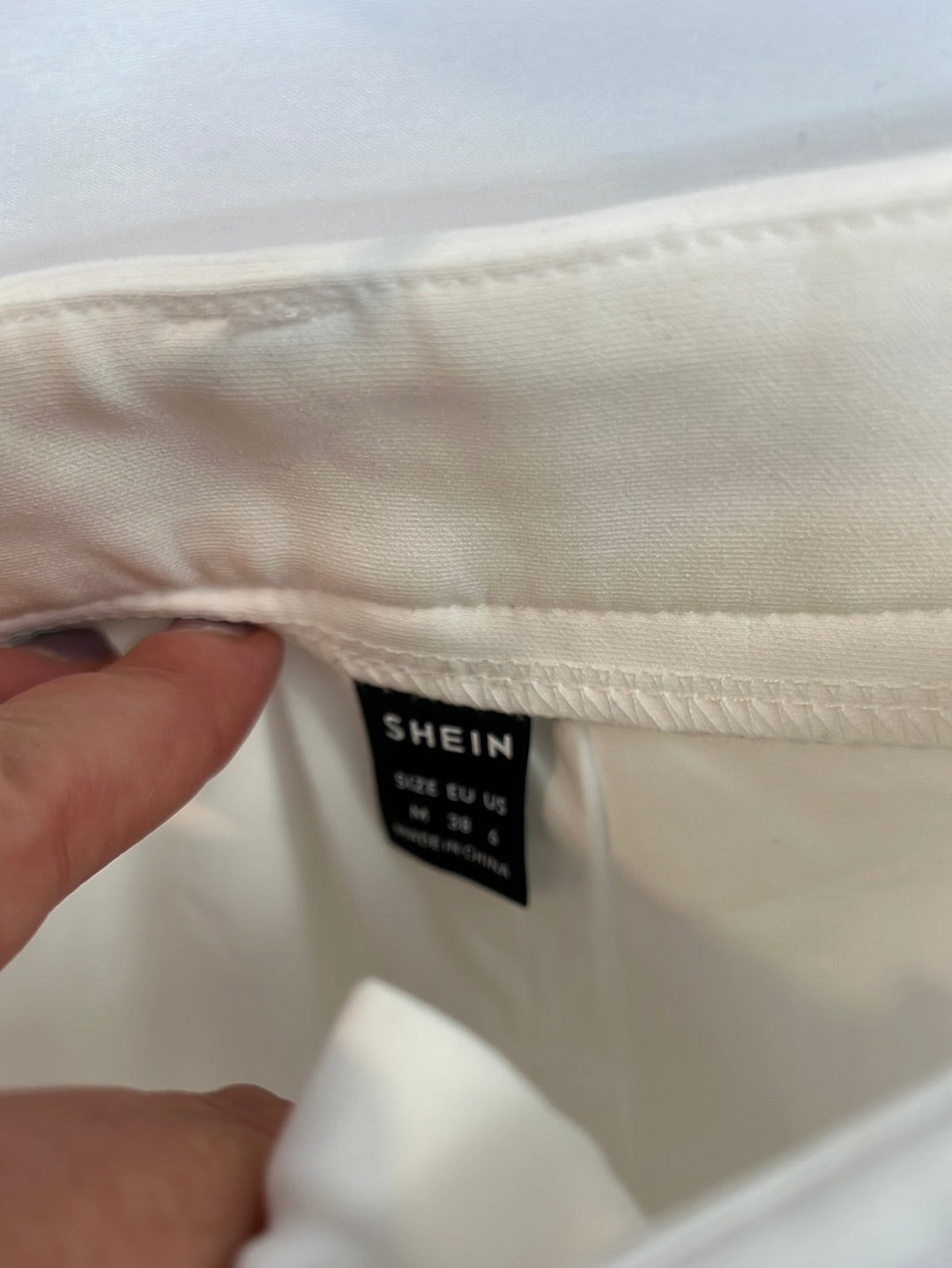 SHEIN. Pantalón blanco rayas lateral T.m