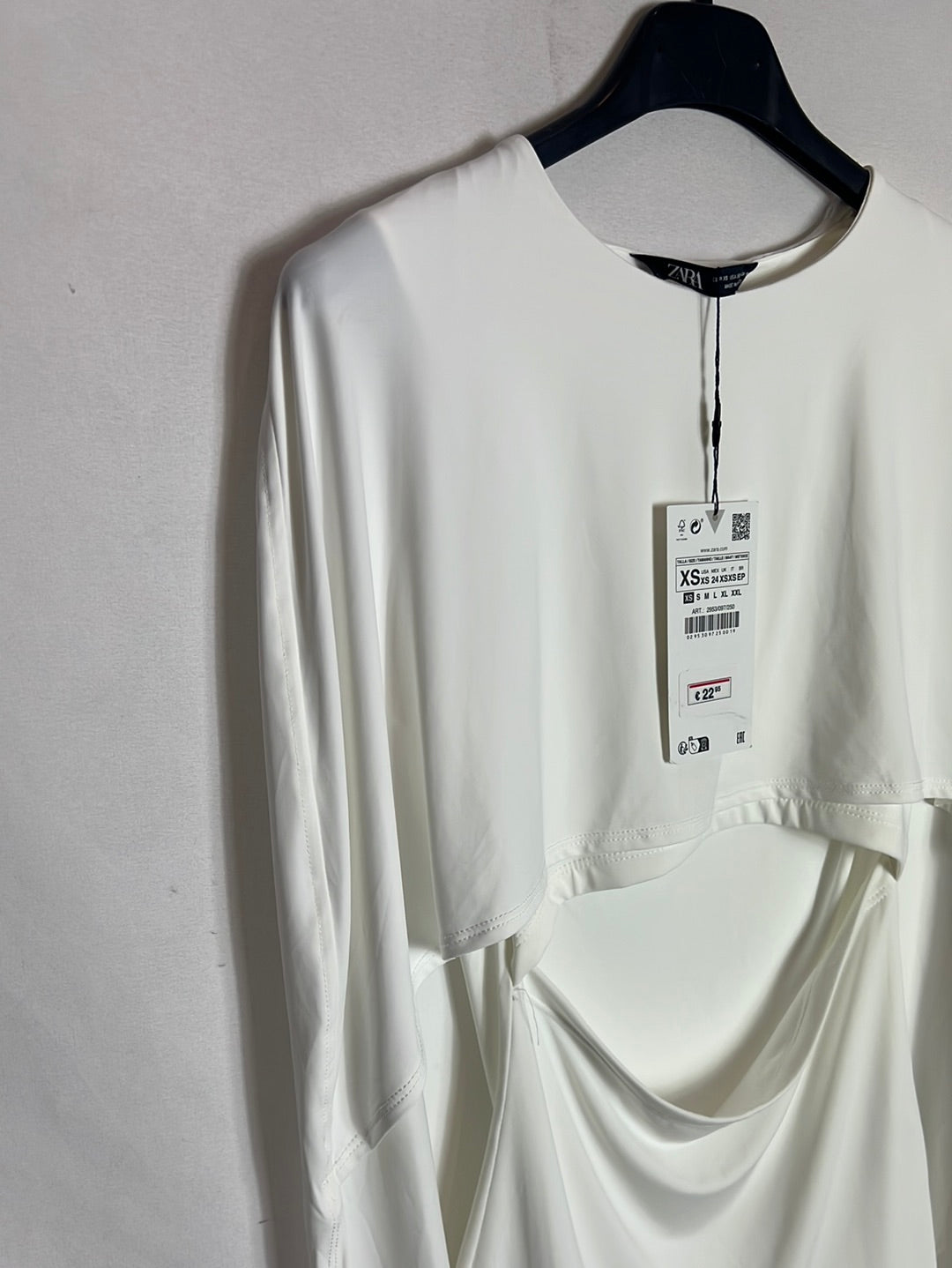 ZARA. Top blanco licra apertura . T XS