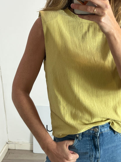 MANGO. Top amarillo textura T.xs