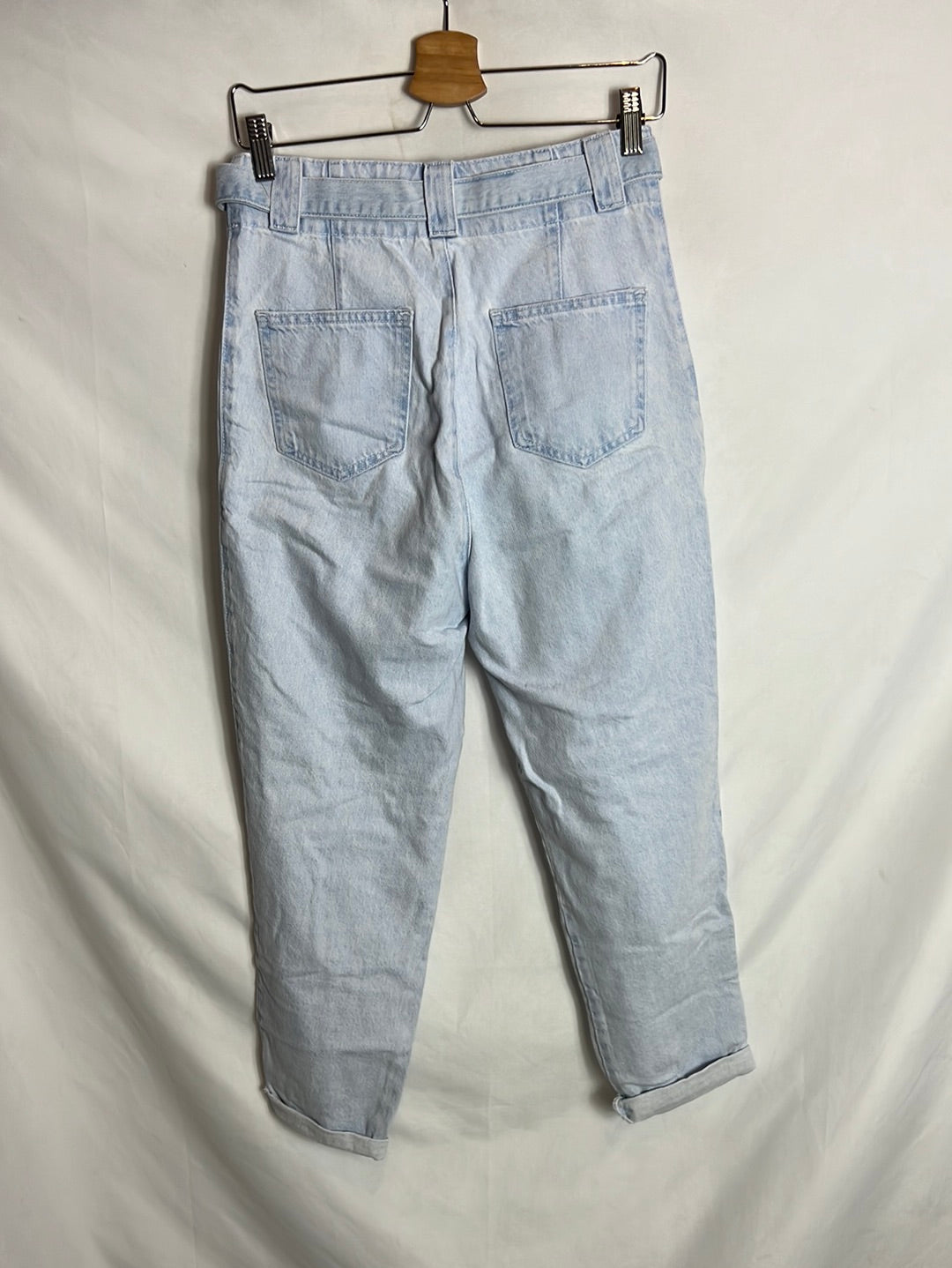 OTRAS. Pantalón denim claro cinturón. T 38