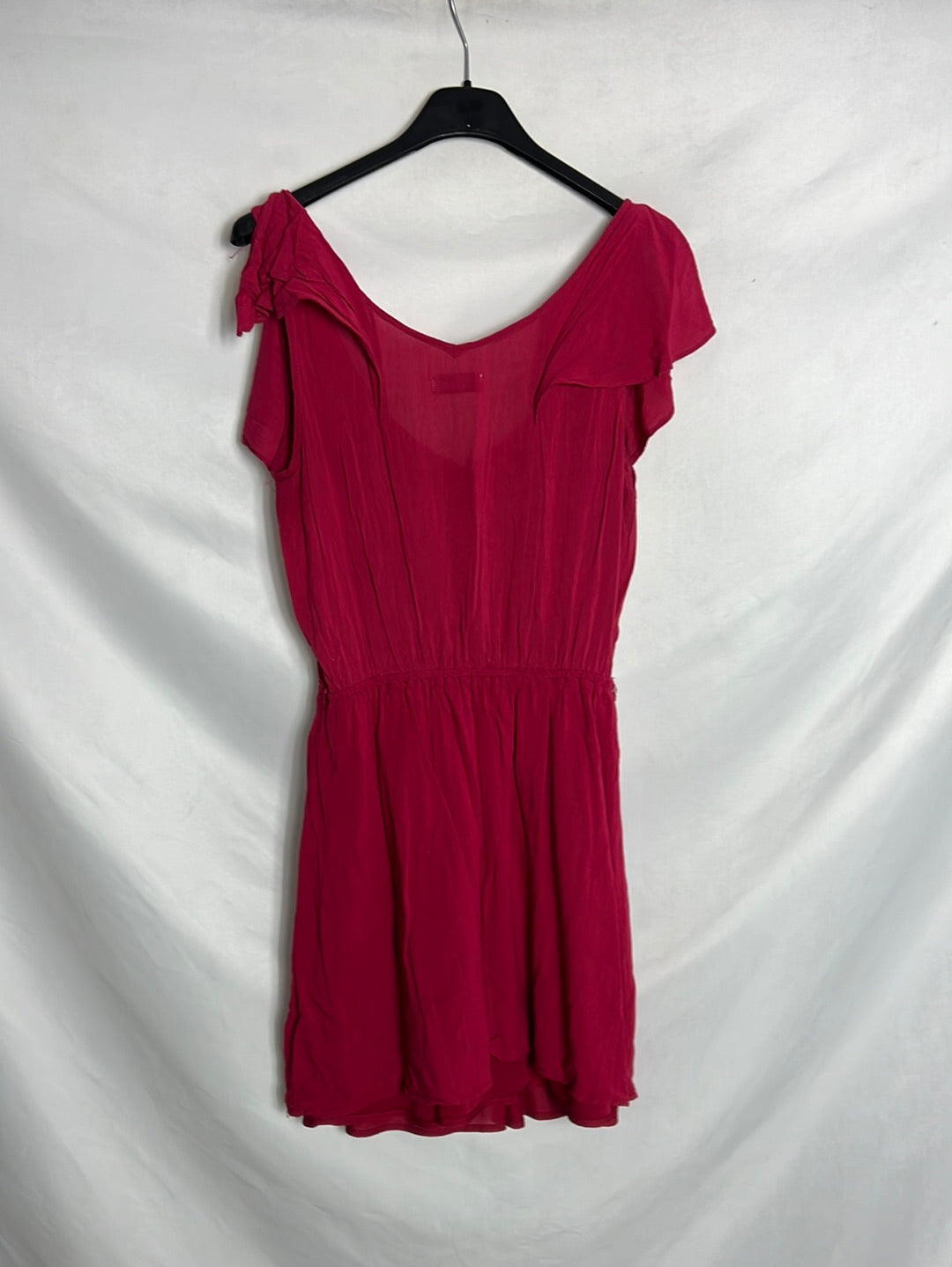 PULL&BEAR. Vestido rojo volante. T S