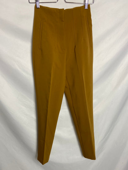 ZARA. Pantalón de vestir camel T. XS