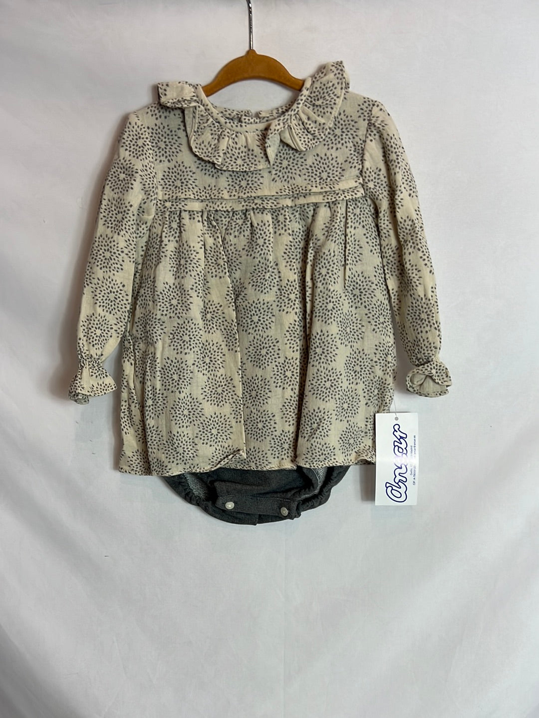 ANCAR. Vestido beige estampado con rana. T 18 Meses