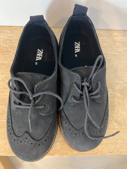 ZARA. Zapatos azules cordones. T 27