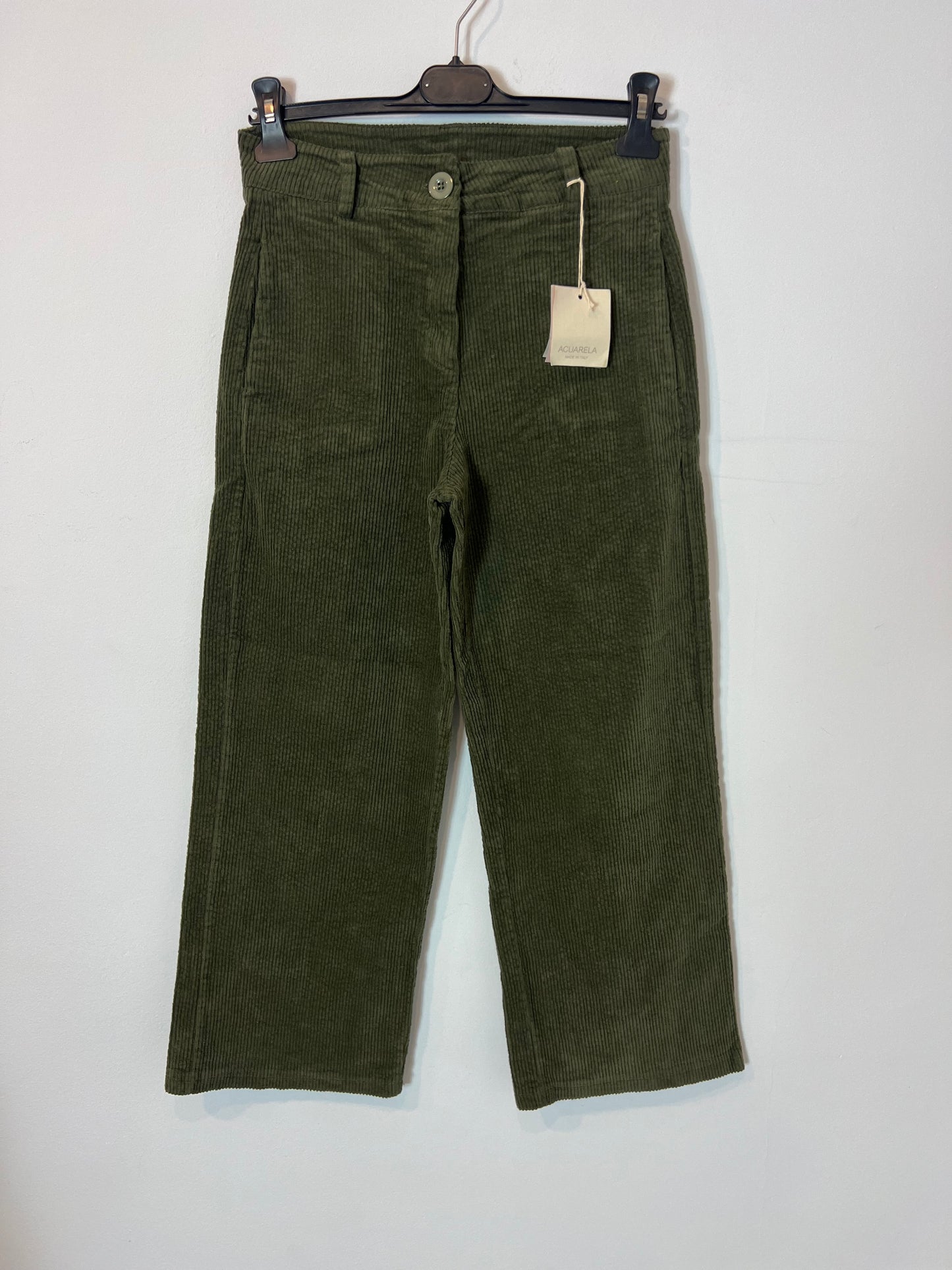 ACUARELA. Pantalón recto pana verde Tu(36)