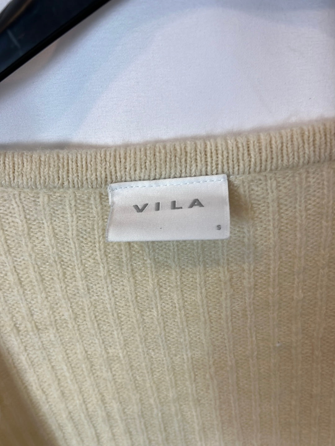 VILA. Jersey canalé beige T.s