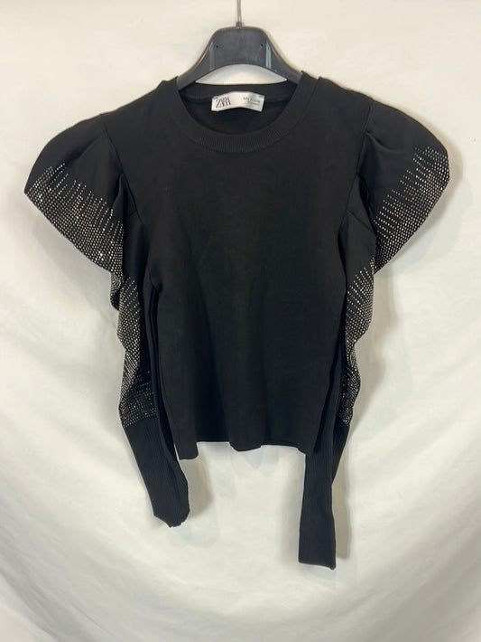 ZARA. top negro con tachuelas mangas T.s