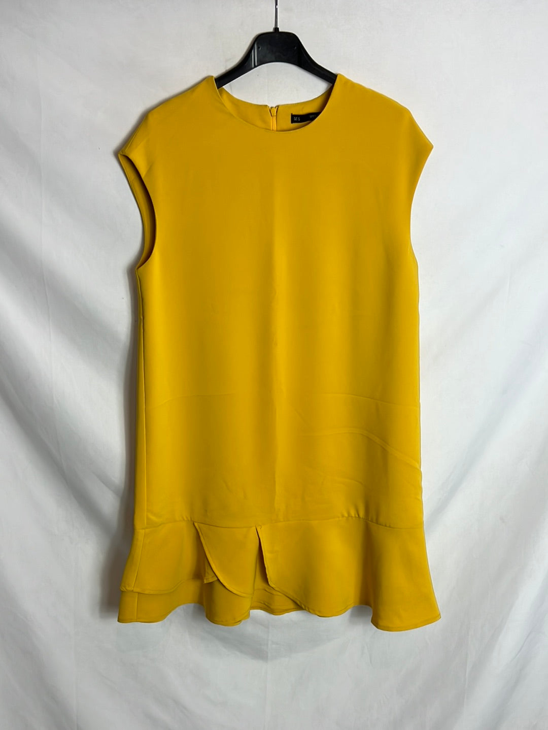 SFERA. Vestido corto amarillo volante. T M