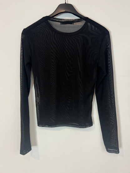 PULL&BEAR. Top negro rejilla T.s