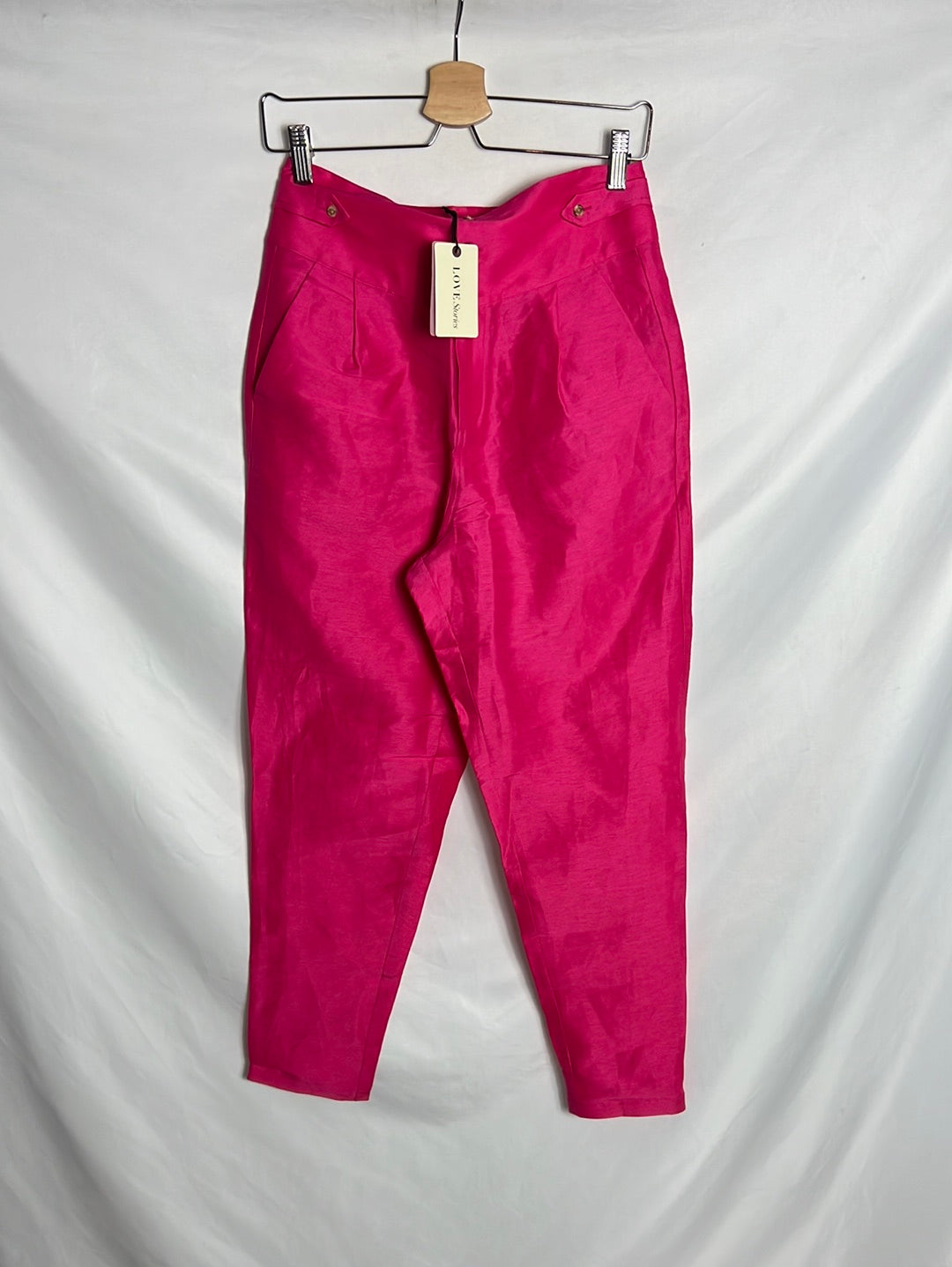 LOVE STORIES. Pantalón seda rosa fucsia. T 34