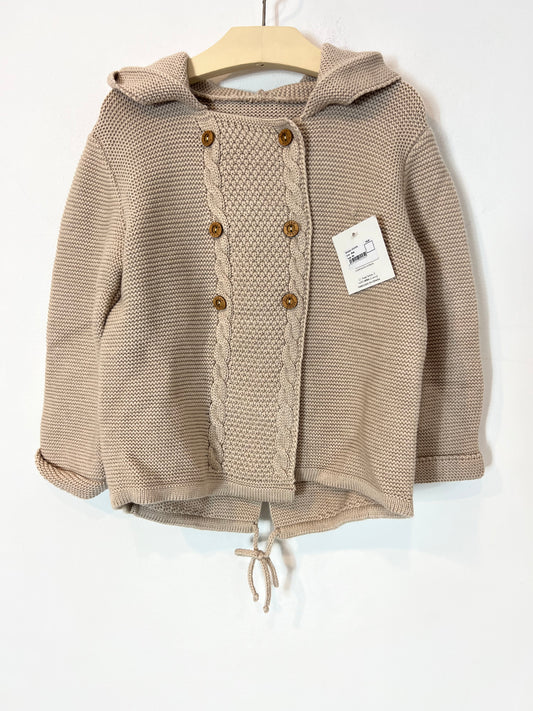 SIGAR. Chaqueta punto beige capucha. T 5 años