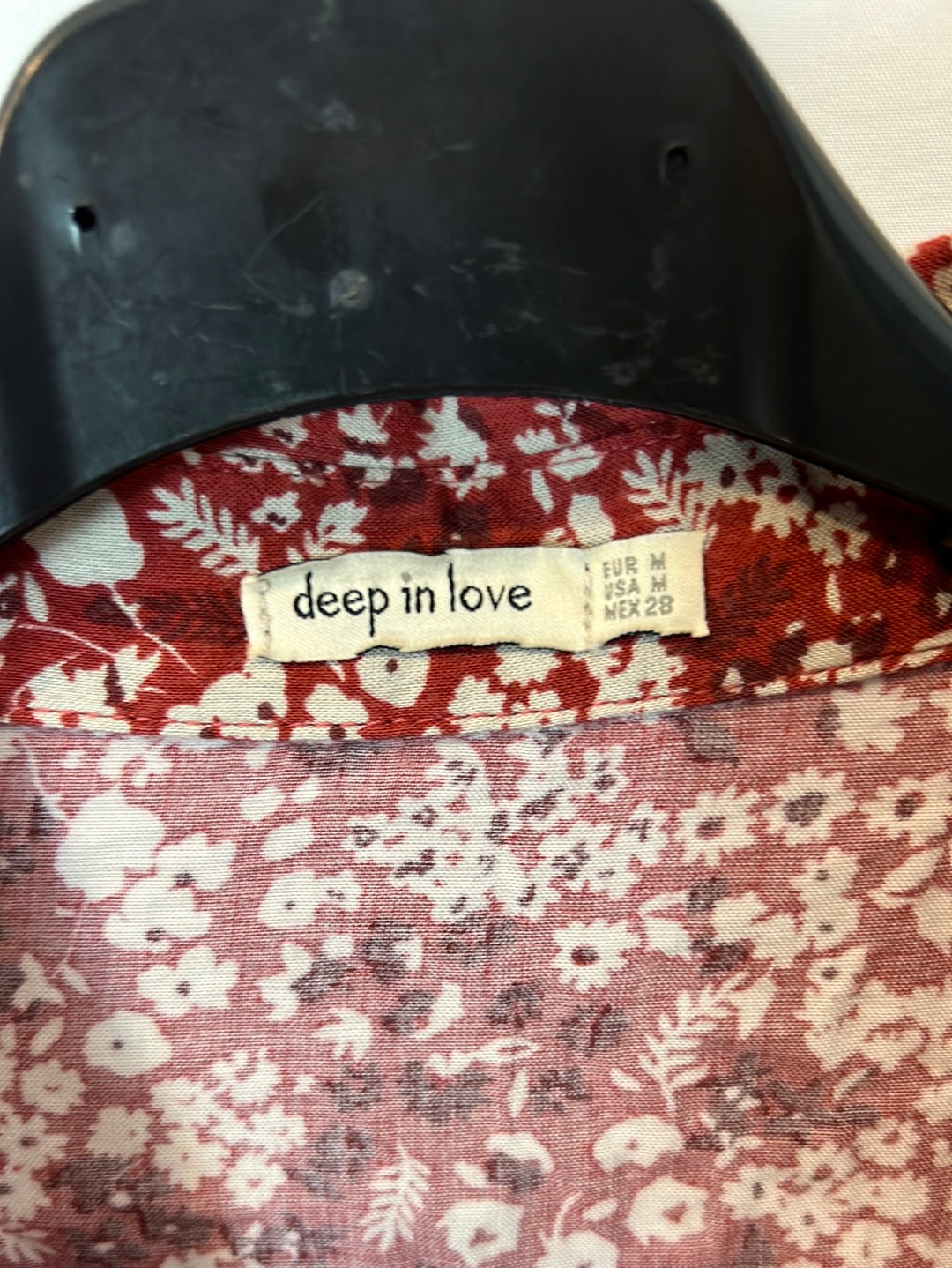 DEEP IN LOVE. Blusa flores rojiza. T M