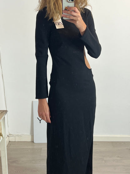 ZARA. Vestido negro largo abertura. T M