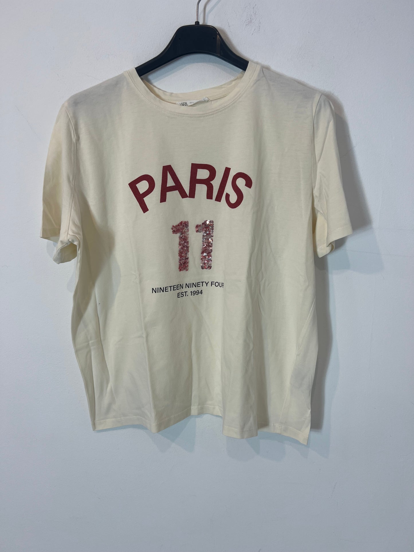 ZARA. Camiseta beige "parís" T.m