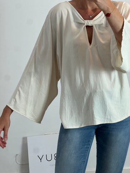 MARIQUITA TRASQUILÁ. Blusa beige  fluida T.l/xl