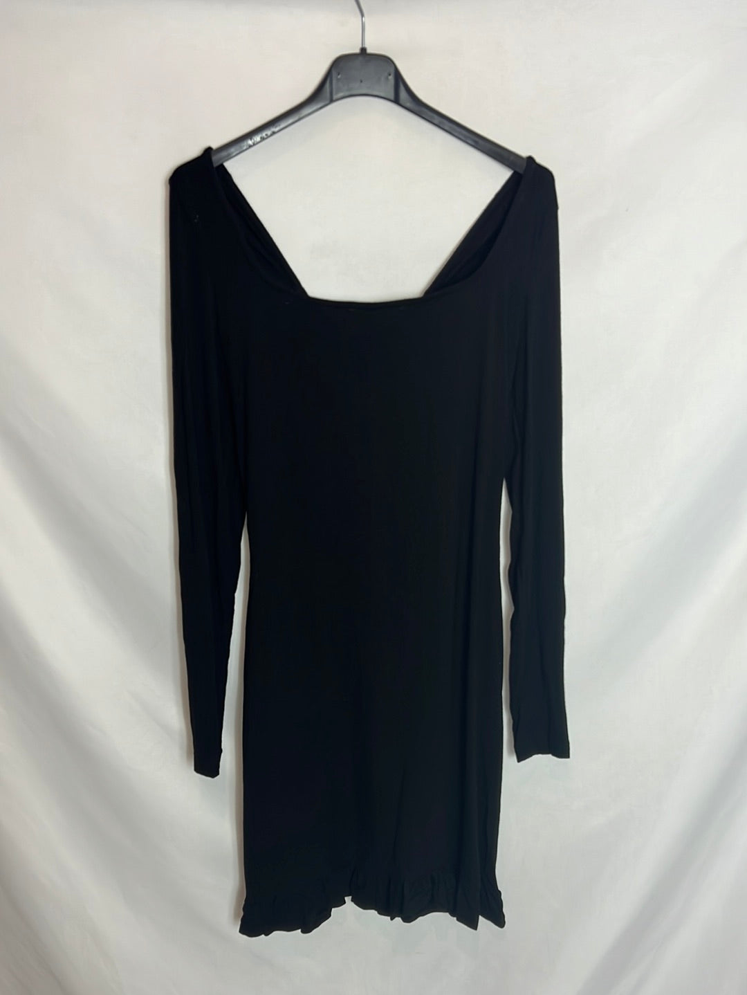 OTRAS. Vestido negro elastico escote fruncido T M