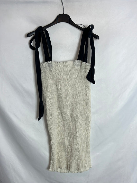 ZARA. Vestido corto ajustado nido de abeja. T XS