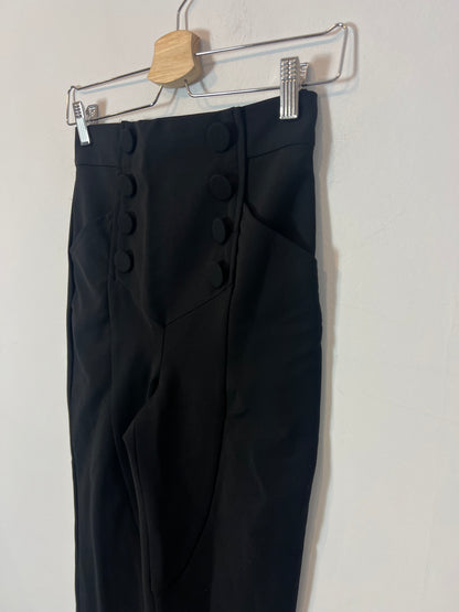 ZARA. Pantalón negro botones T.xs