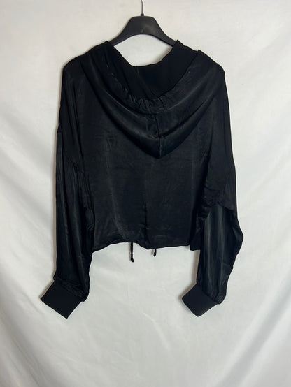 ZARA. Top negro satinado capucha. T S