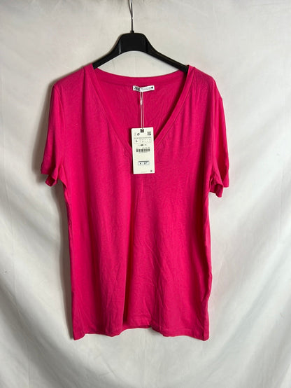 ZARA. Camiseta rosa fucsia. TL