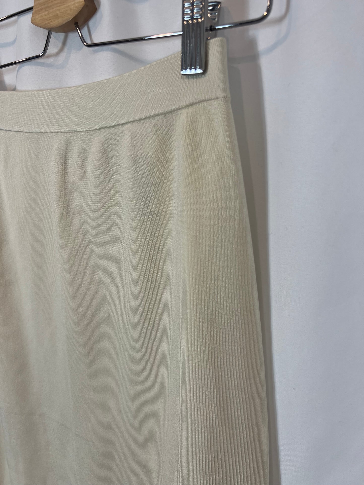 SANDRO. Falda beige flecos T.s