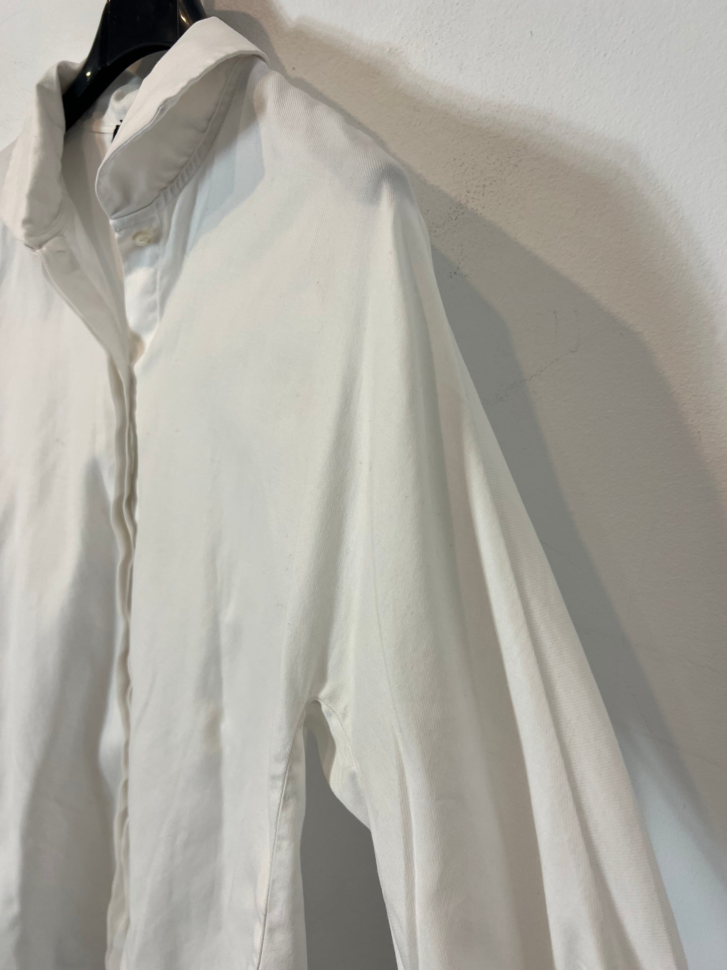 MASSIMO DUTTI. Blusa blanca doble textura. T 38