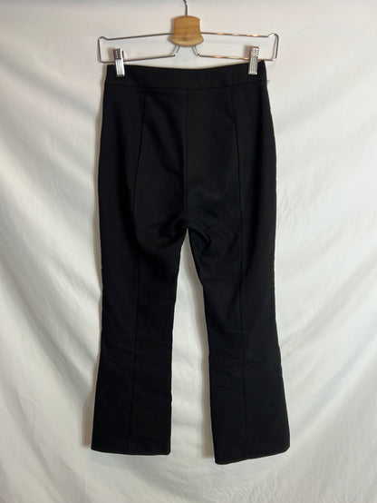 MANGO. Pantalón negro acampanado T.34