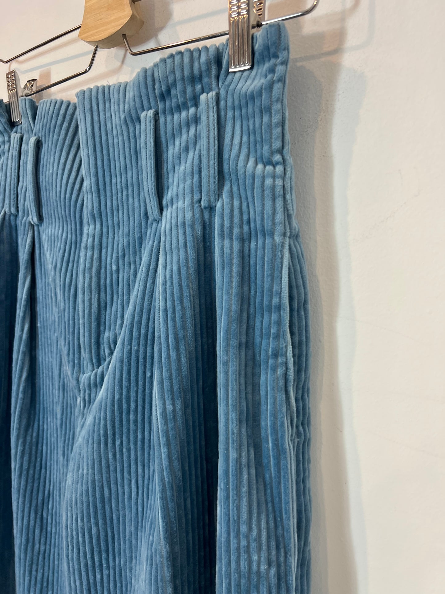 IRO. Pantalón ancho pana azul T.34