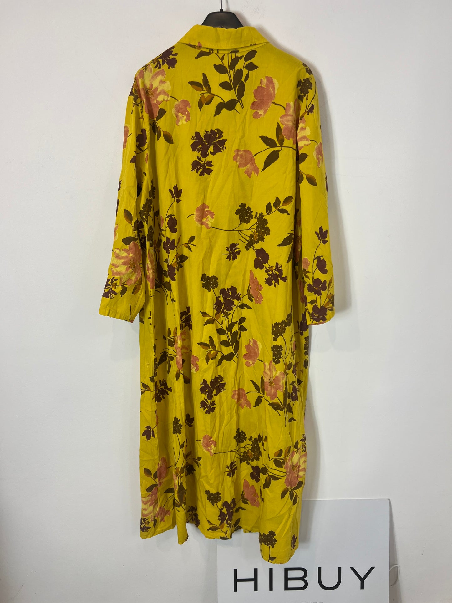 OTRAS. Vestido largo camisero mostaza flores. TU (M/L)