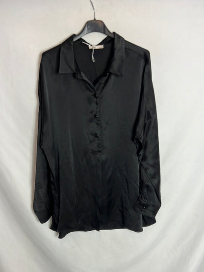 UMO COLLECTION. Blusa negra seda fluida. T 40