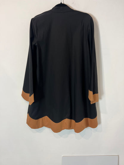 IQ COLLECTION. Vestido negro detalles camel  T.m